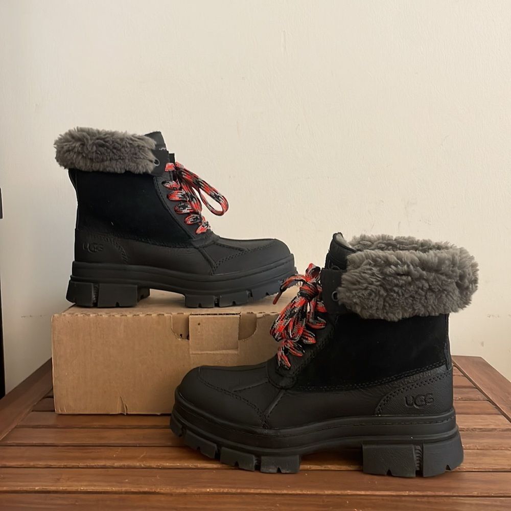UGG Ashton Addie Boots Black US Women Size 6/UK 4/EU 37
